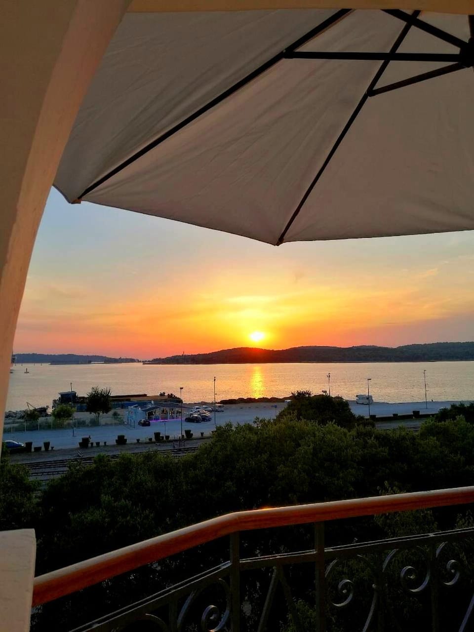 View (from property/room), Balcony/Terrace, Sea view, Sunset