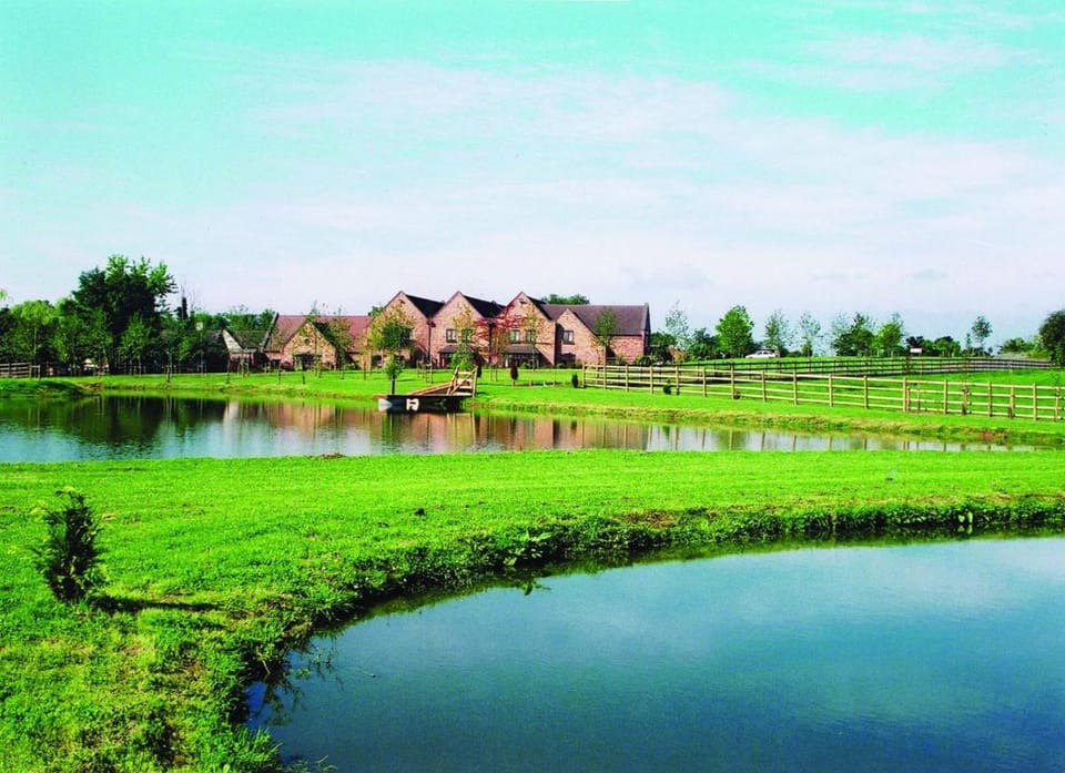 Property building, Garden, Garden view, Lake view