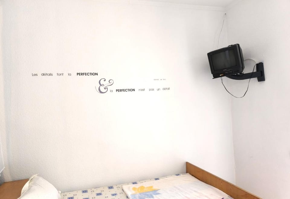 Bed, TV and multimedia