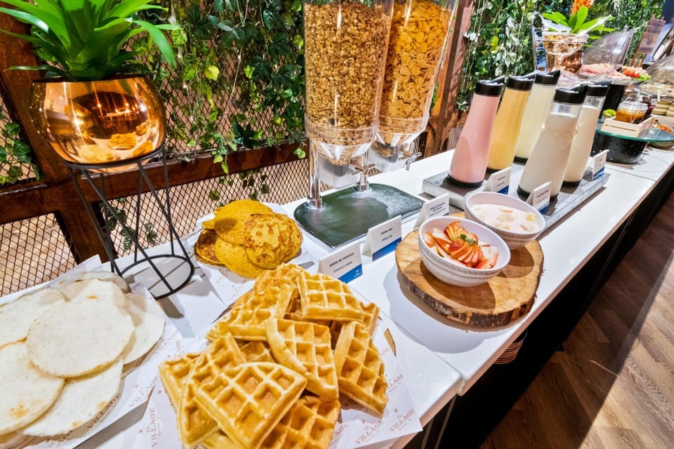 Food and drinks, Food, Breakfast, Buffet breakfast