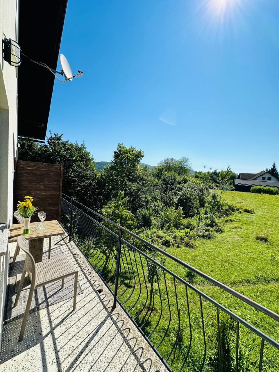 Day, Natural landscape, Balcony/Terrace, Garden view
