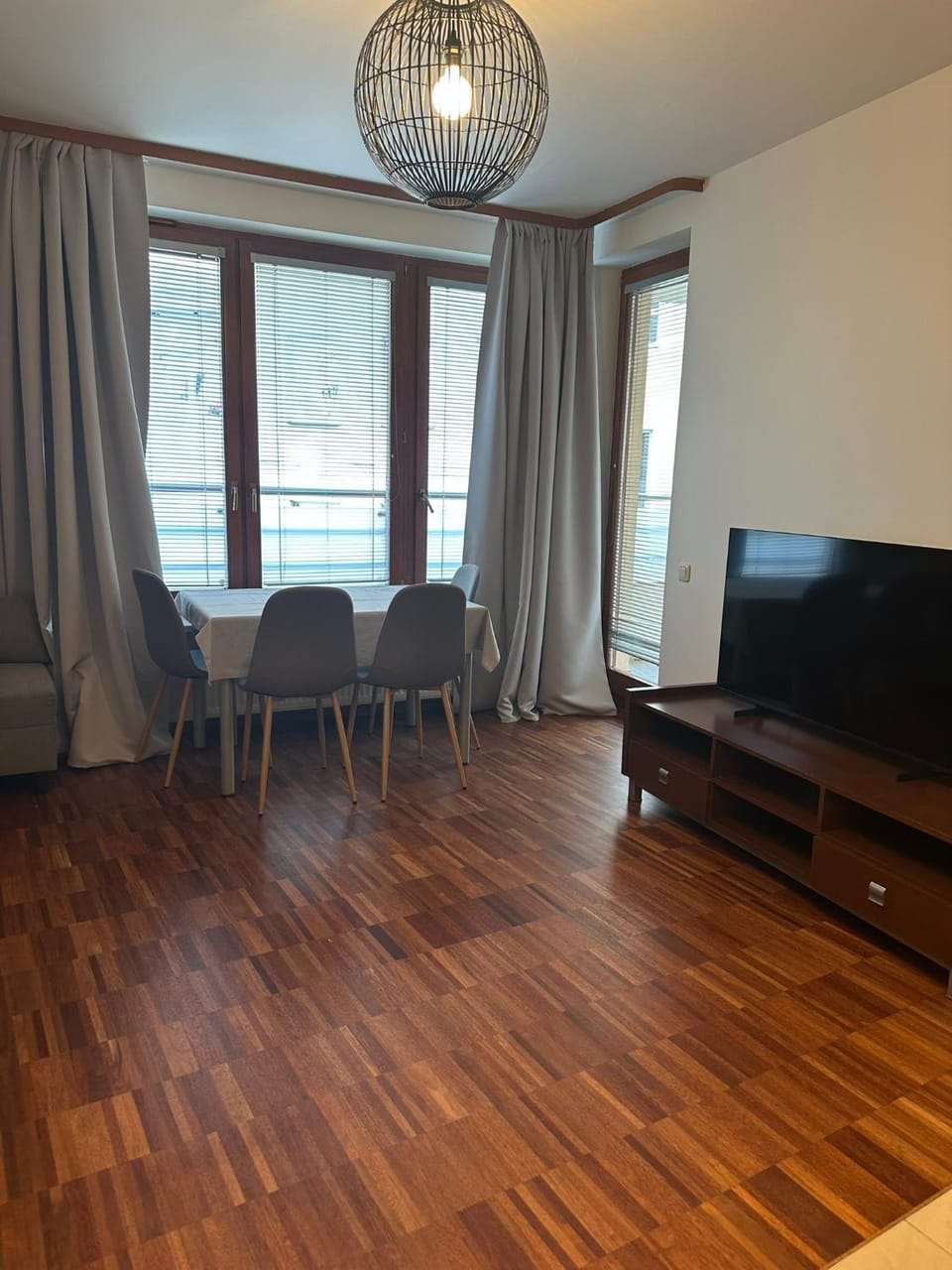 Communal lounge/ TV room, TV and multimedia, Living room, Seating area