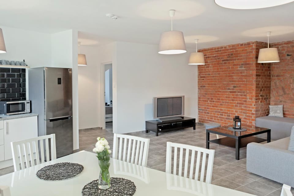 TV and multimedia, Living room, Dining area