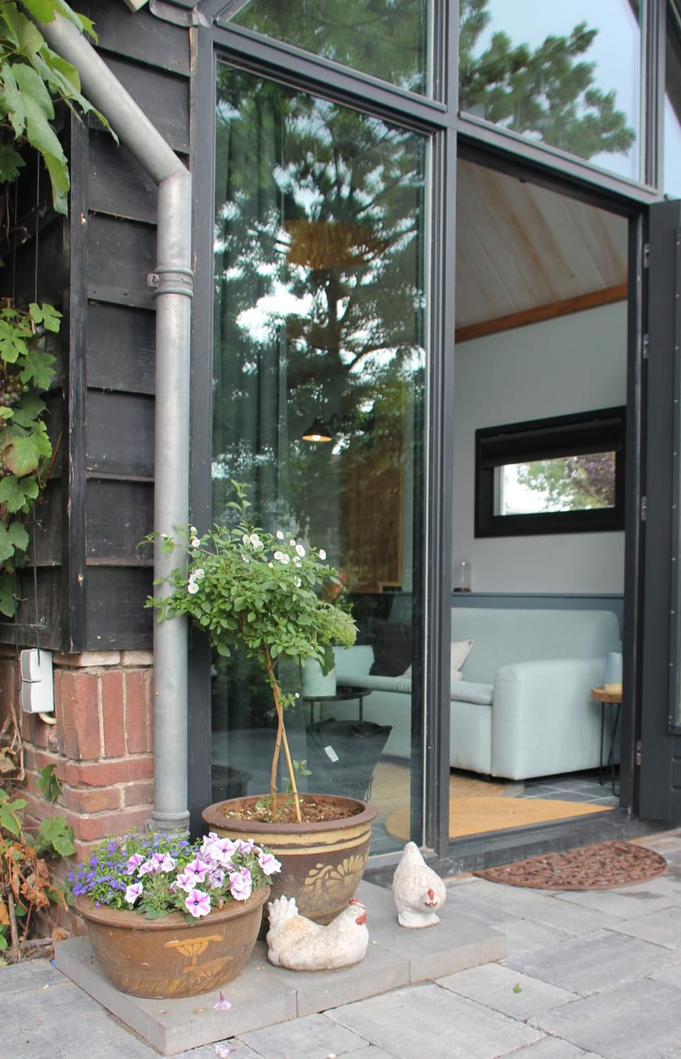 Facade/entrance