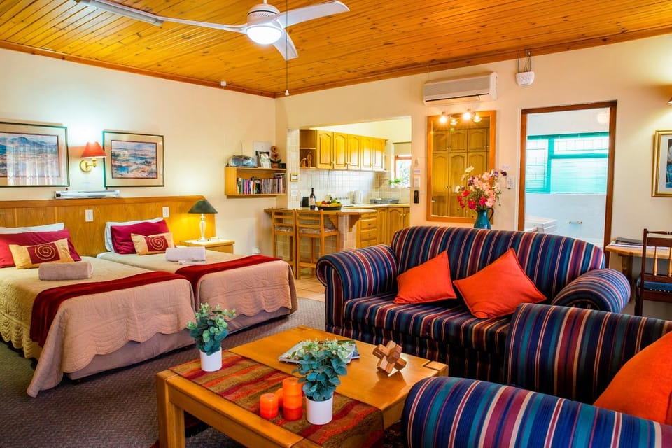 Living room, Bedroom