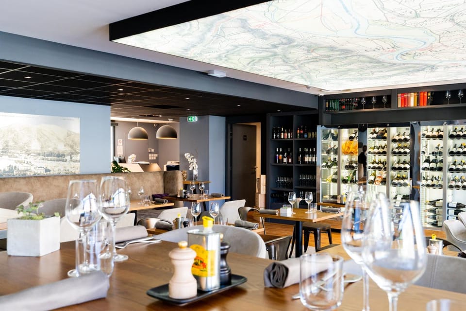 Restaurant/places to eat, Food and drinks, Banquet/Function facilities, Food, Drinks, Alcoholic drinks