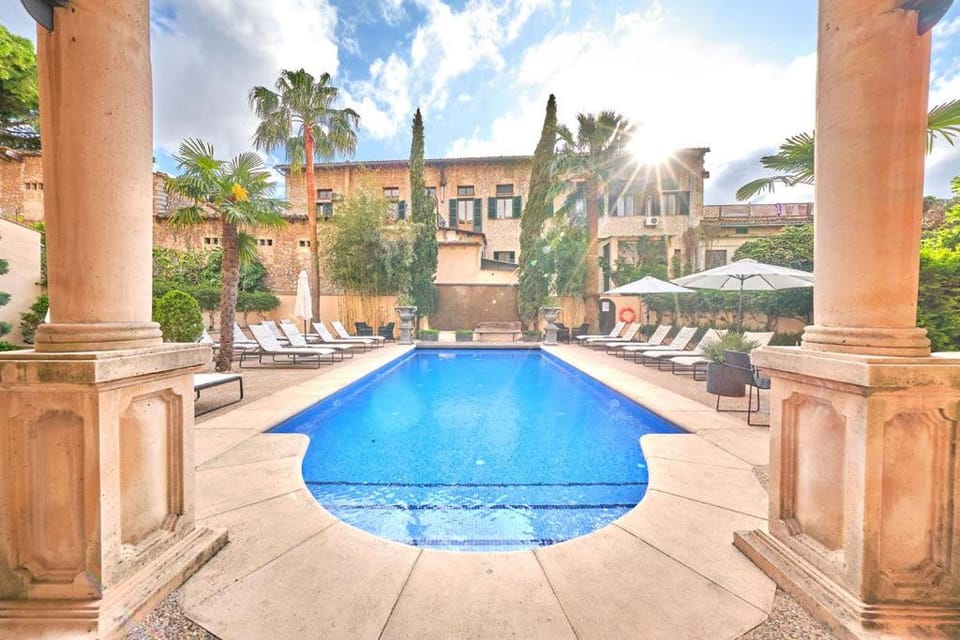 Property building, Swimming pool