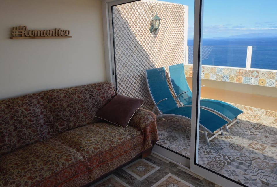Living room, Sea view