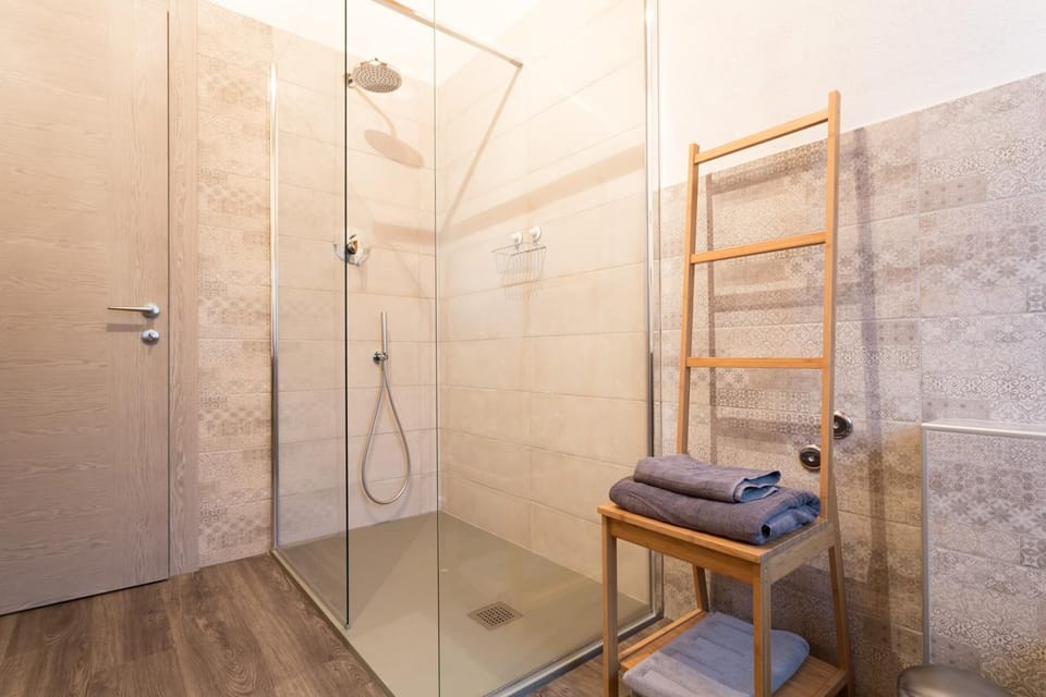 Lo Sherpa Holiday Home House in Aosta Valley, Italy