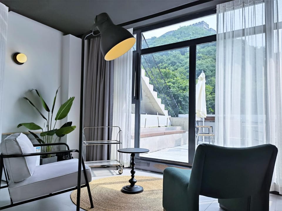 Living room, Photo of the whole room