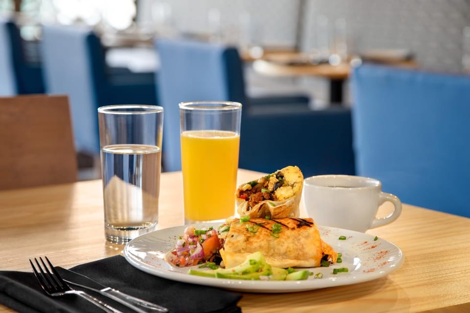 Restaurant/places to eat, On site, Lunch, Lunch