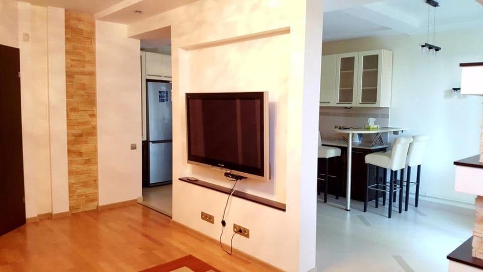 Communal lounge/ TV room, TV and multimedia, Living room, Seating area