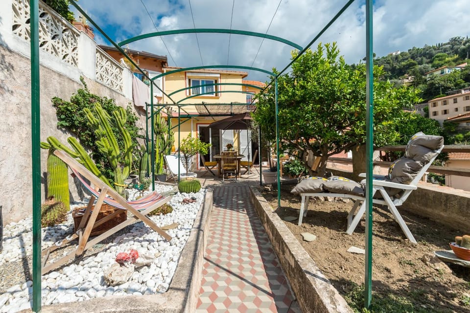 La maison des vacances House in Menton