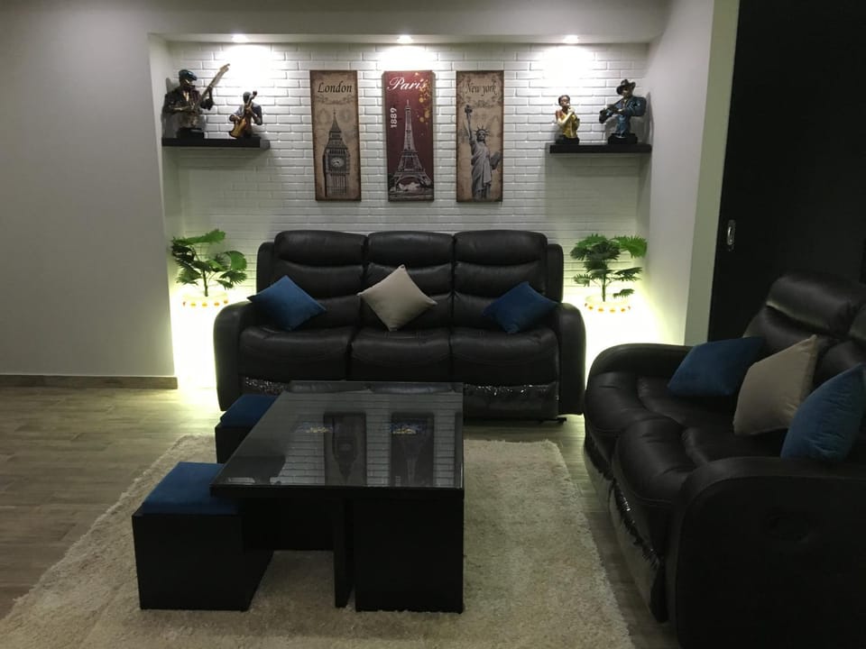 Living room, Decorative detail