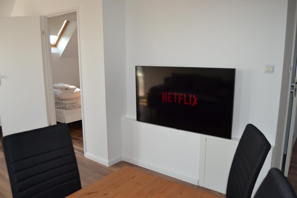 TV and multimedia, Living room, Photo of the whole room