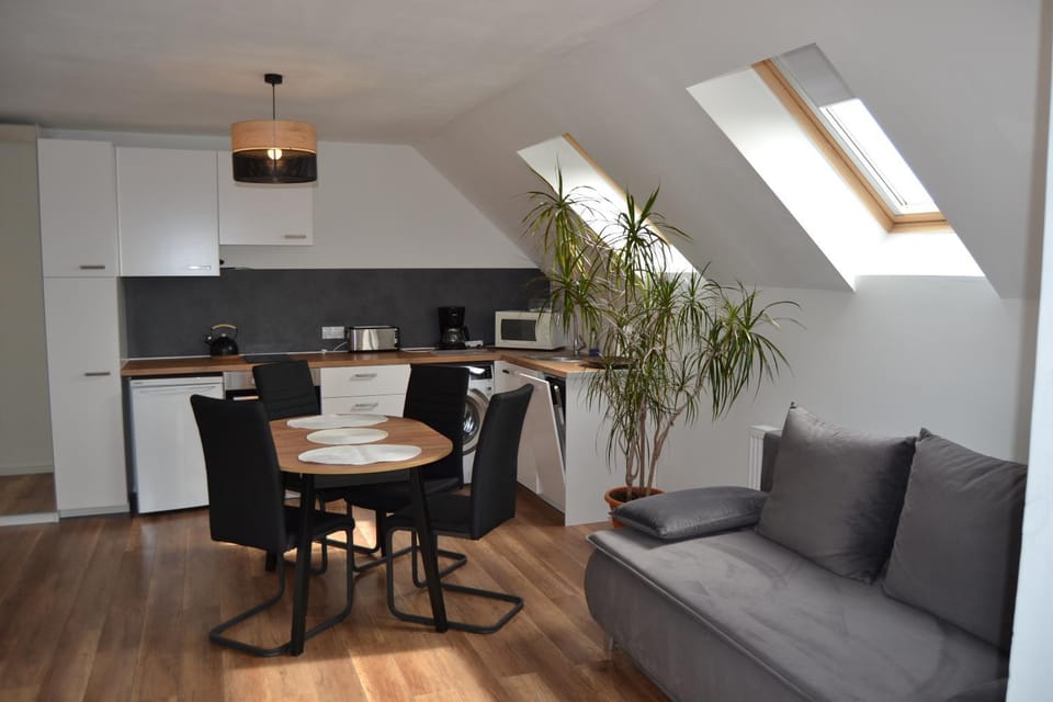 Living room, Dining area, kitchen