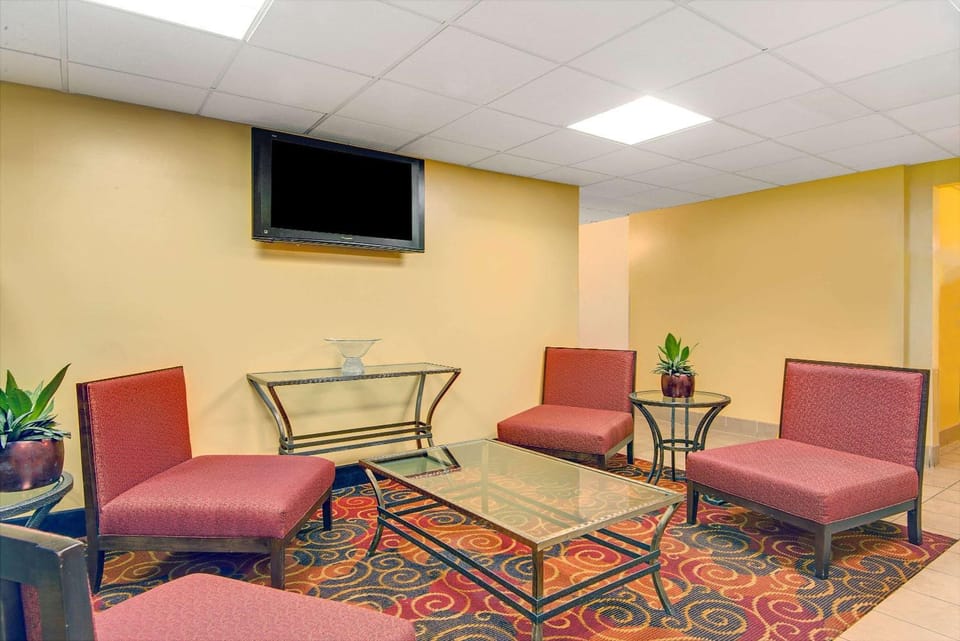 Lobby or reception, On site