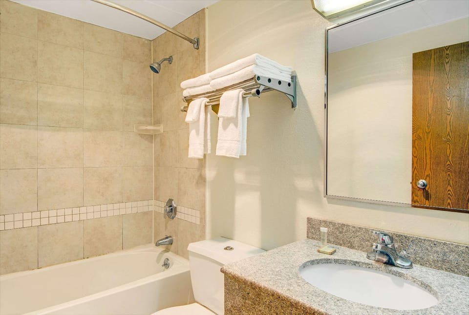 Bathroom, Photo of the whole room, On site
