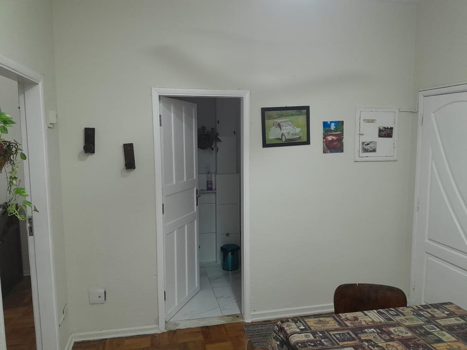 Apto Gonzaga a 20m da praia -Ar Split & Pet Friendly Apartment in Santos