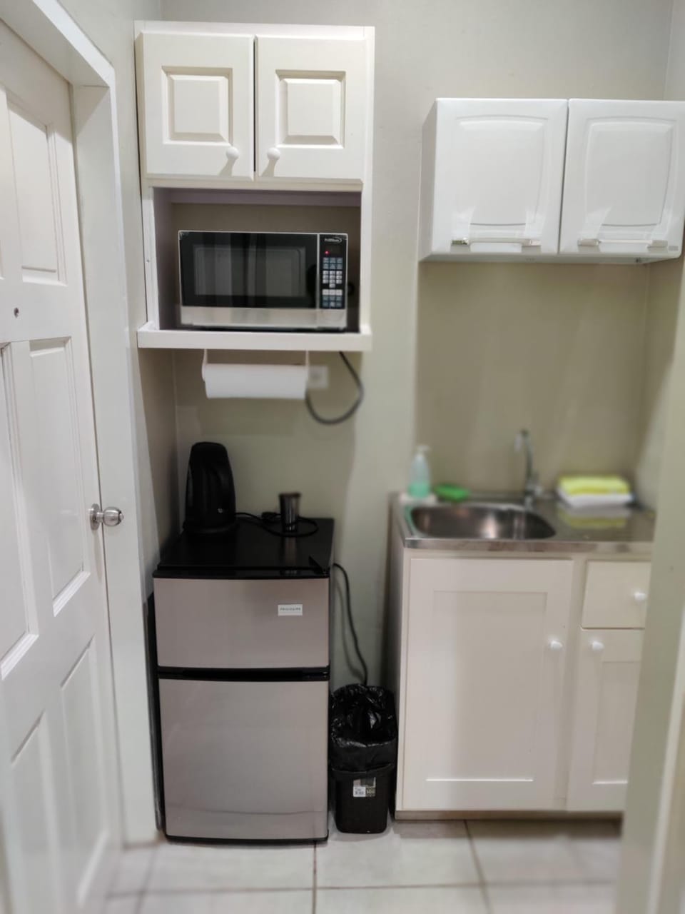 Kitchen or kitchenette, Communal kitchen