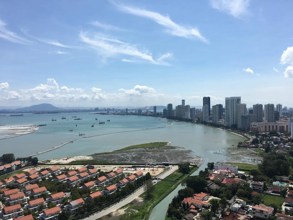 City view, Sea view