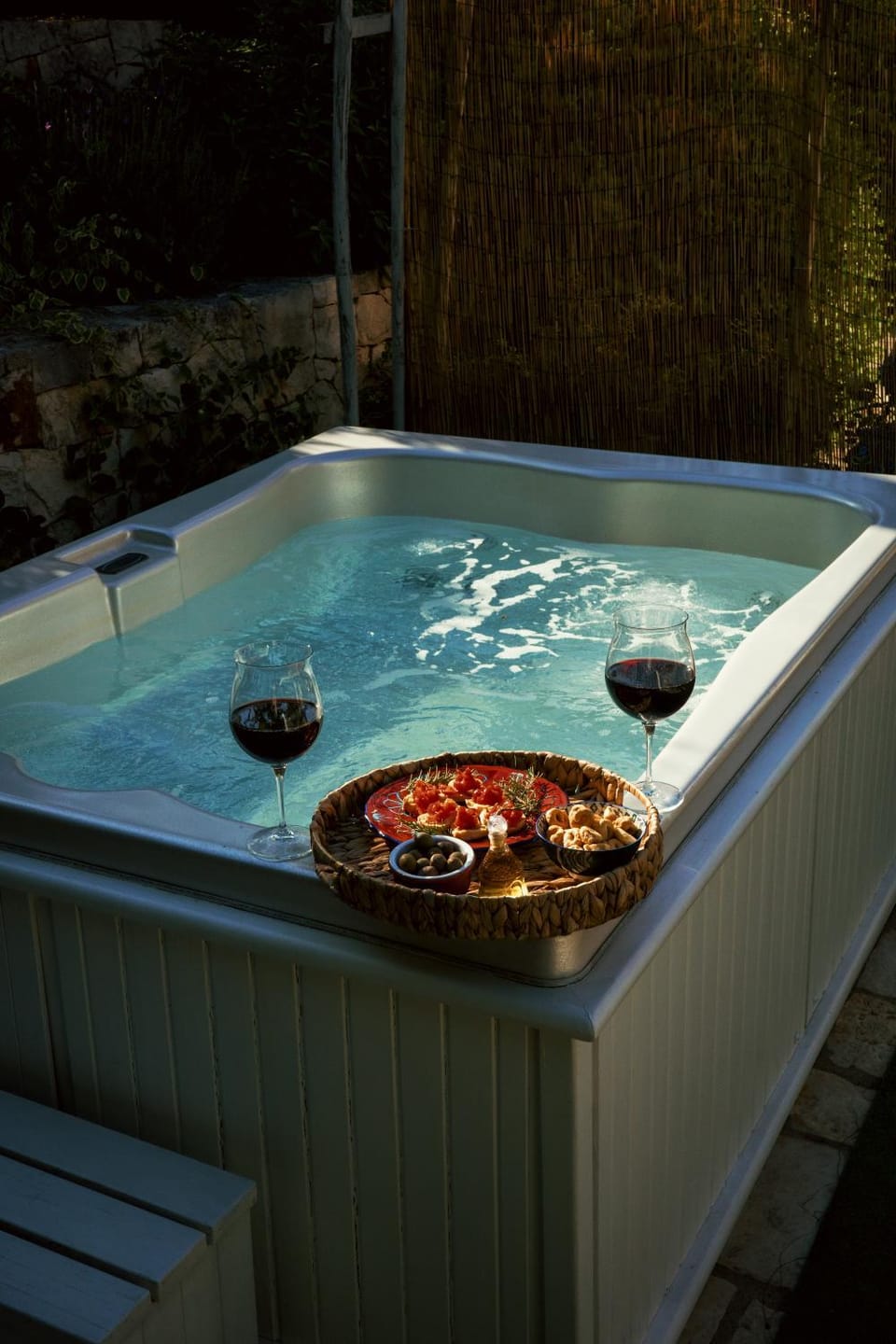 Hot Tub, Food and drinks