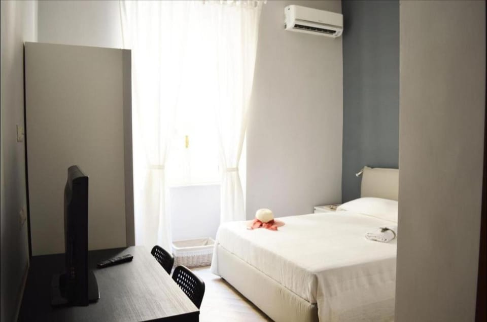 Colosshouse guest house Bed and Breakfast in Rome
