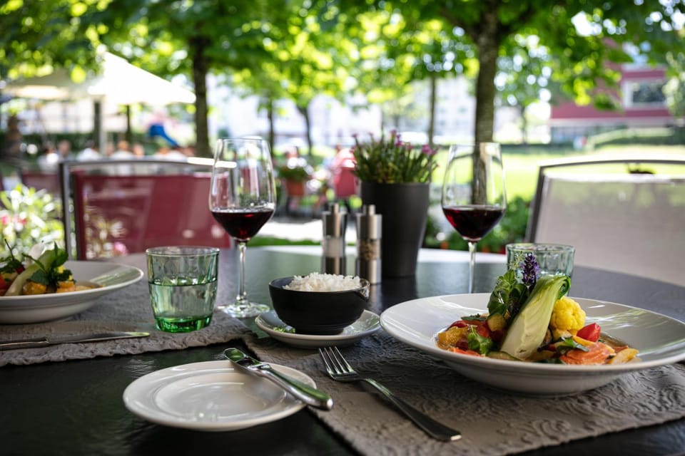 Restaurant/places to eat, Food and drinks, Food