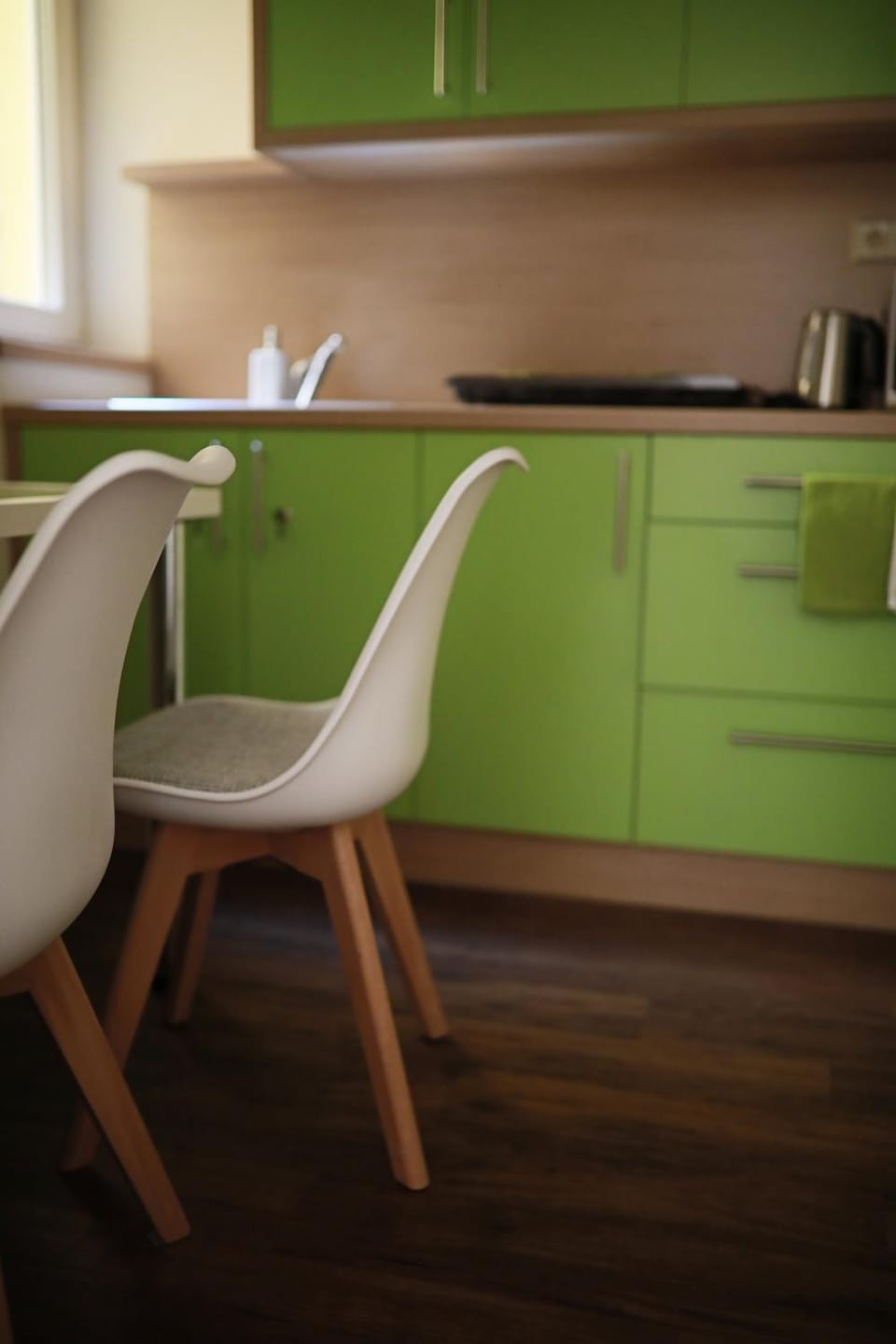 Kitchen or kitchenette, Communal kitchen