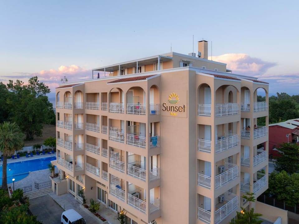 Property building, Swimming pool