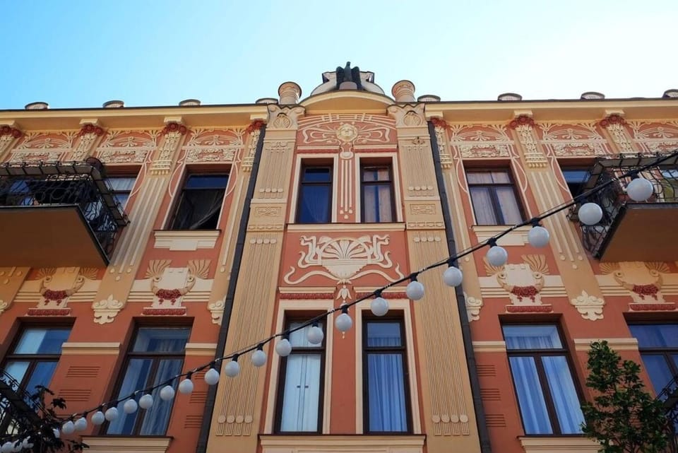 Charming 2BR Apartment In Old Tbilisi - By Wehost Apartment in Tbilisi, Georgia