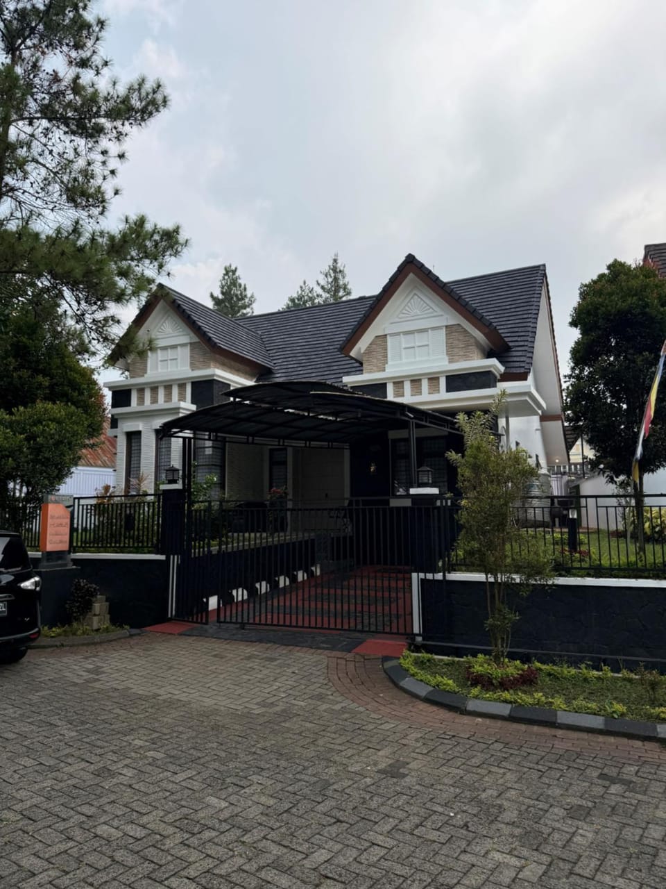 Property building, Facade/entrance
