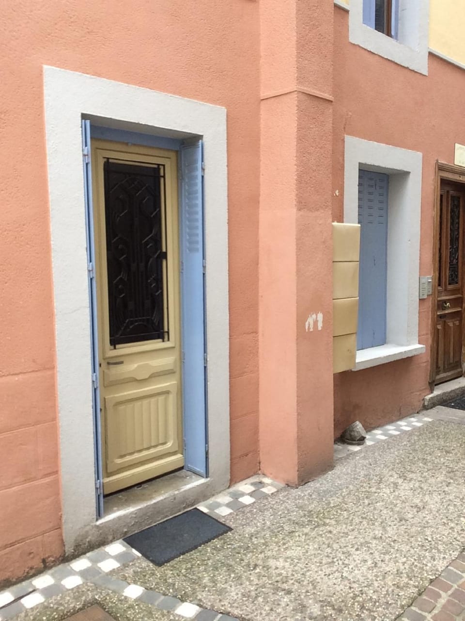 Facade/entrance, On site