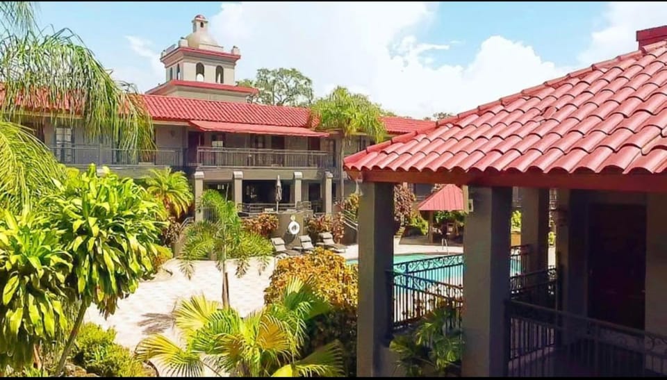 Property building, Garden, Swimming pool