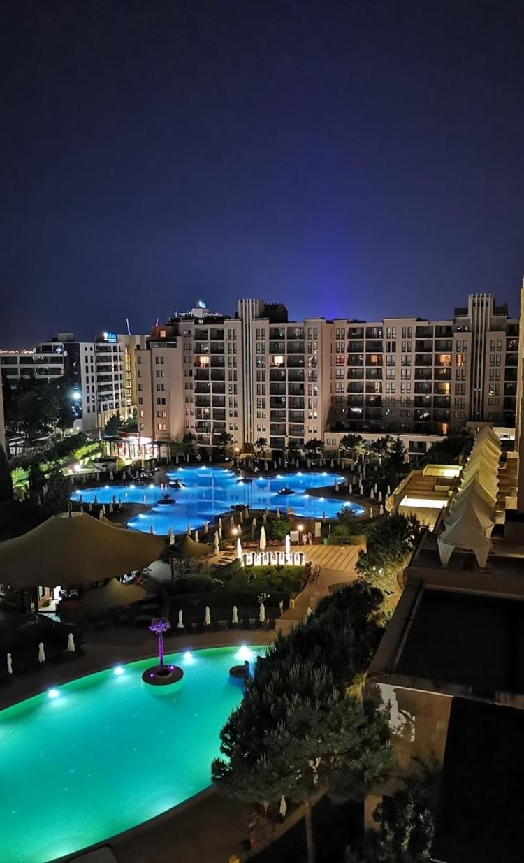 Pool view, Swimming pool