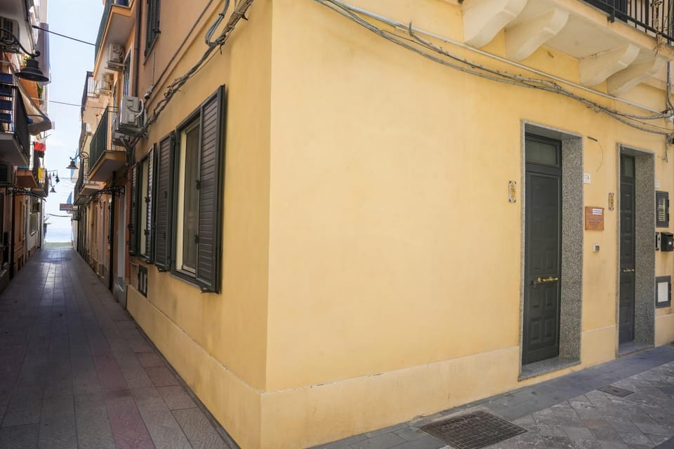 A Vanedda Longa Apartment in Letojanni