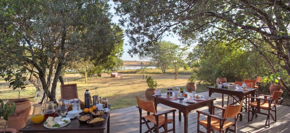 Food and drinks, Dining area