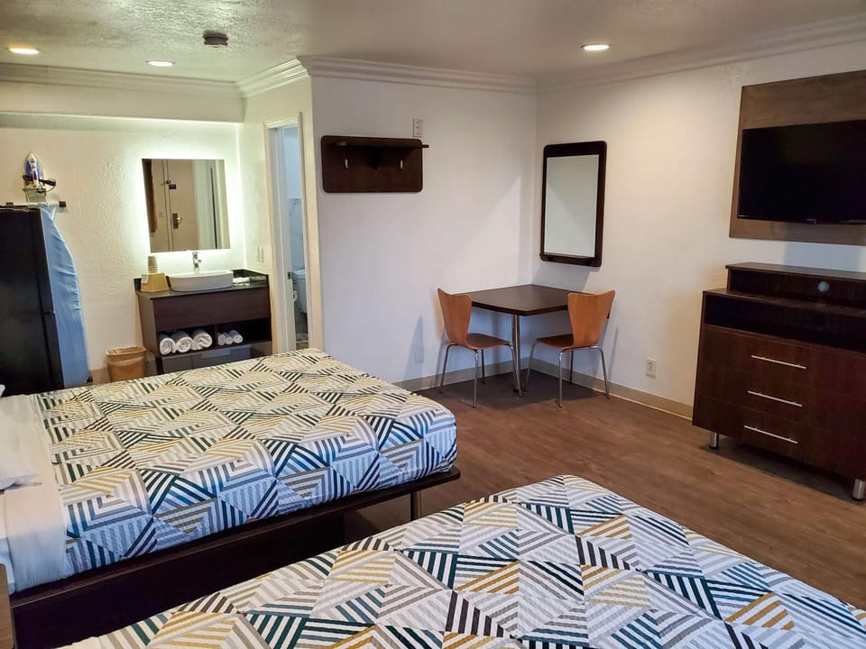 Photo of the whole room, On site
