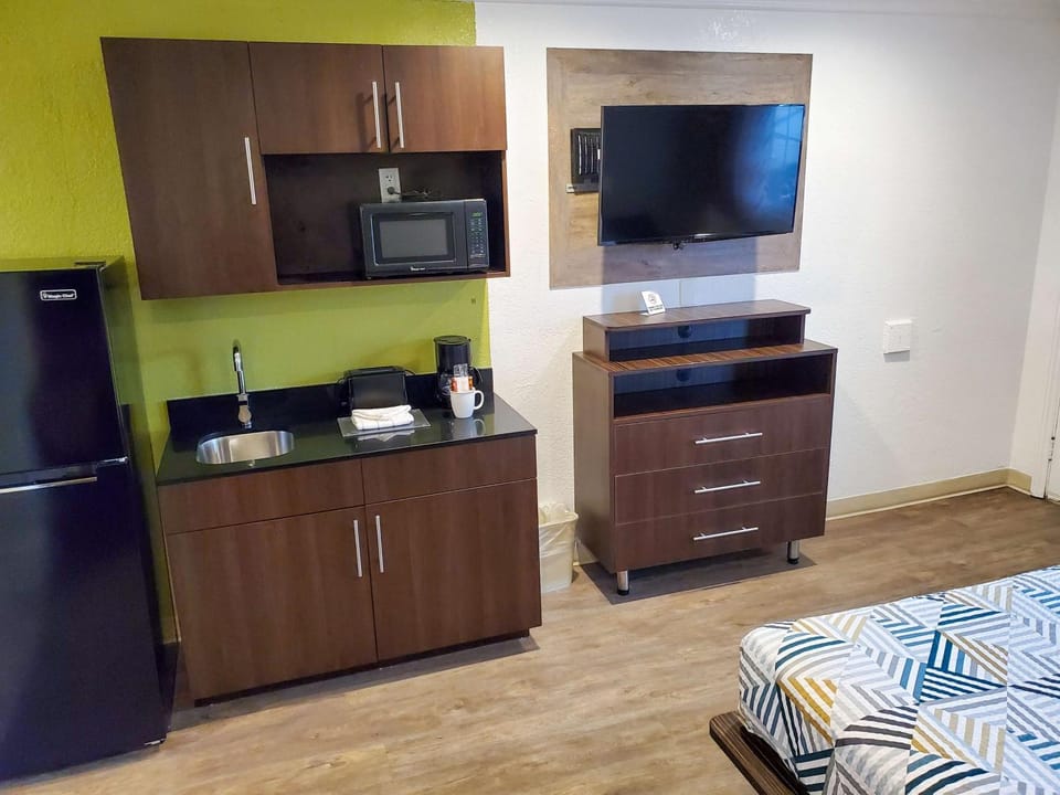 Photo of the whole room, On site