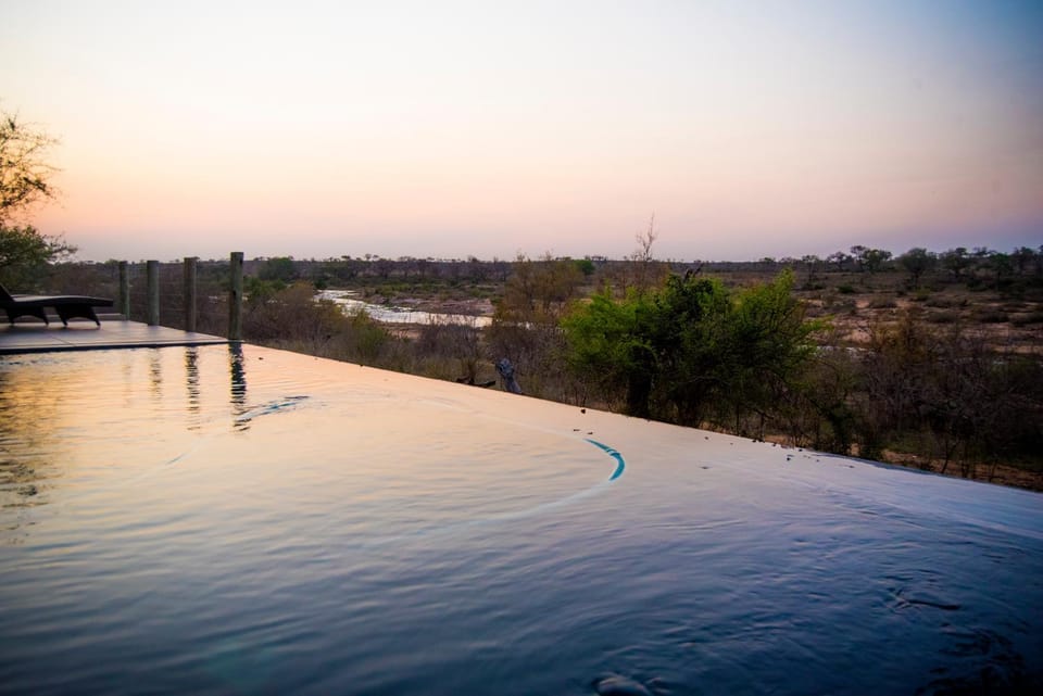 MANZINI RIVER HOUSE - Mjejane Private Game Reserve, Greater Kruger National Park Villa in South Africa