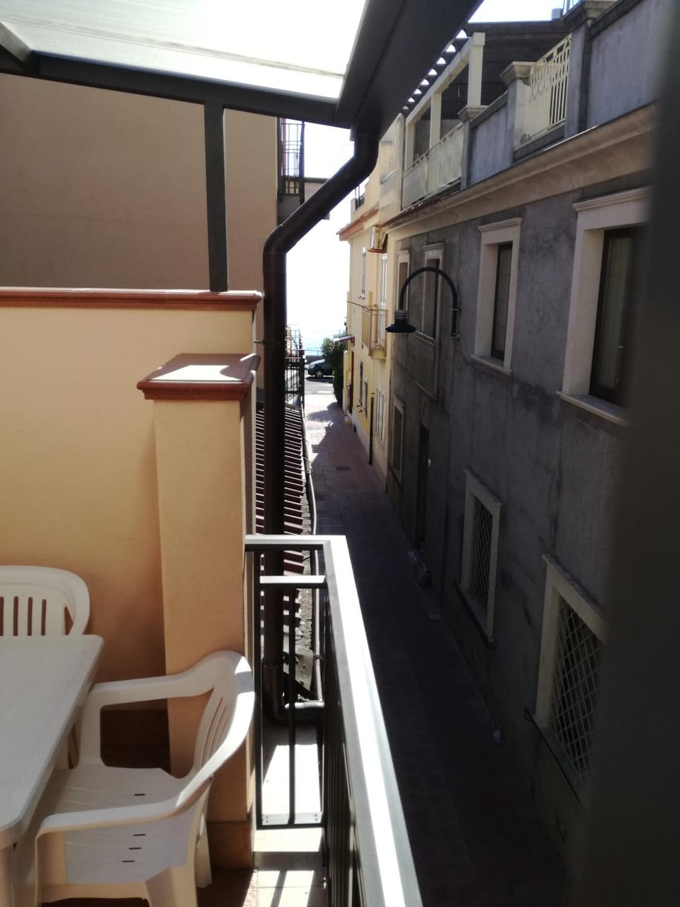 Sea view, Street view