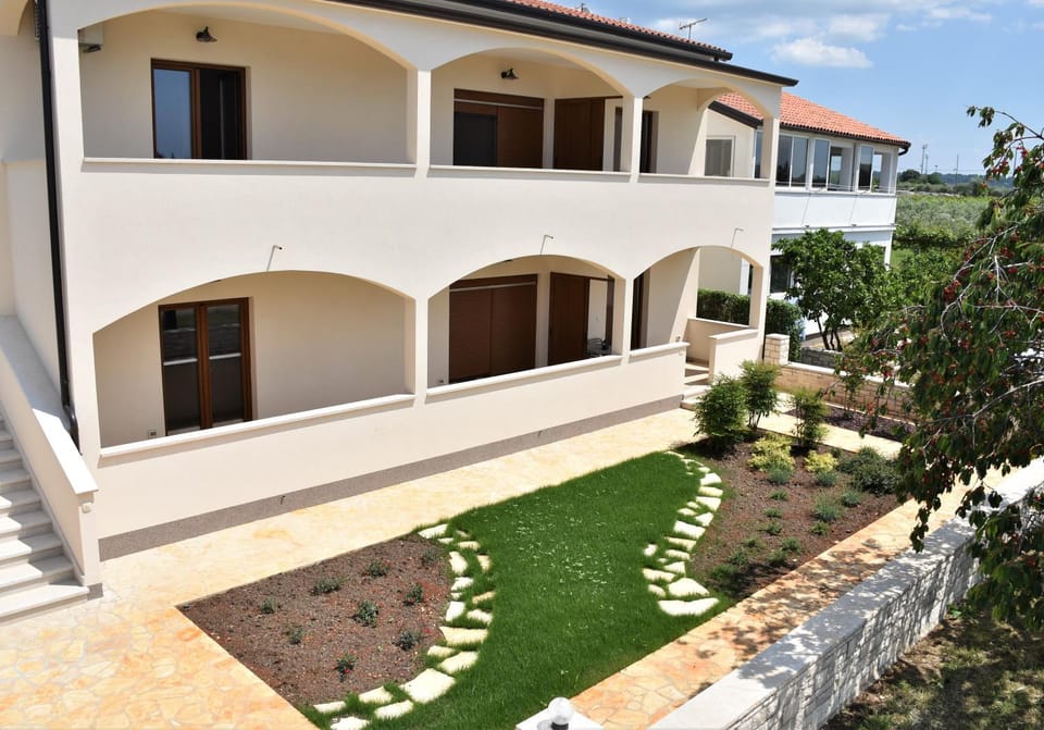 Property building, Balcony/Terrace