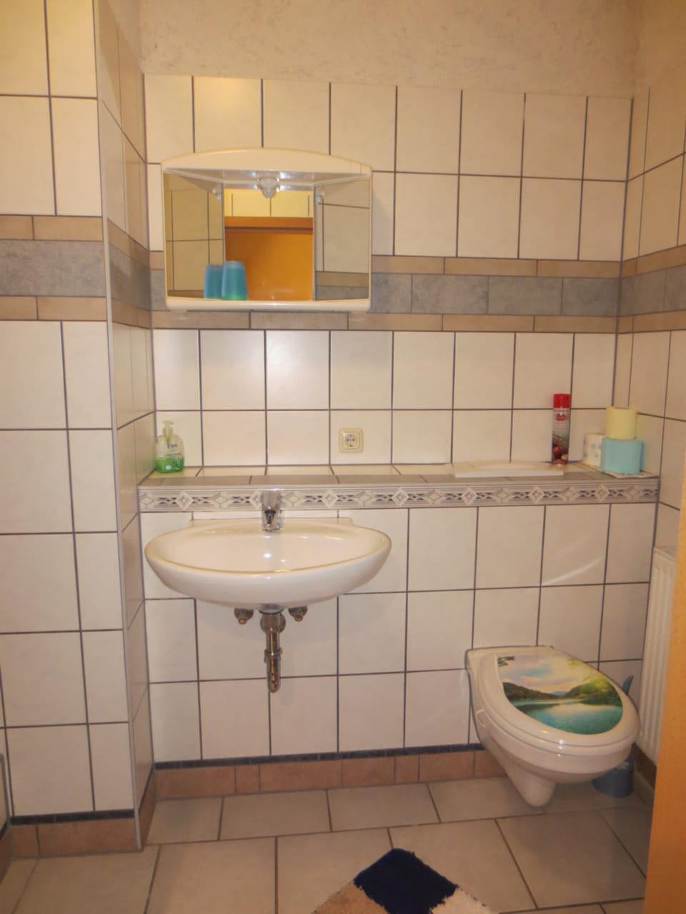 Photo of the whole room