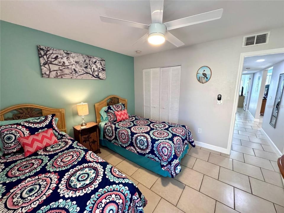2BR/2BA condo Sienna Park Apartment in Gulf Gate Estates