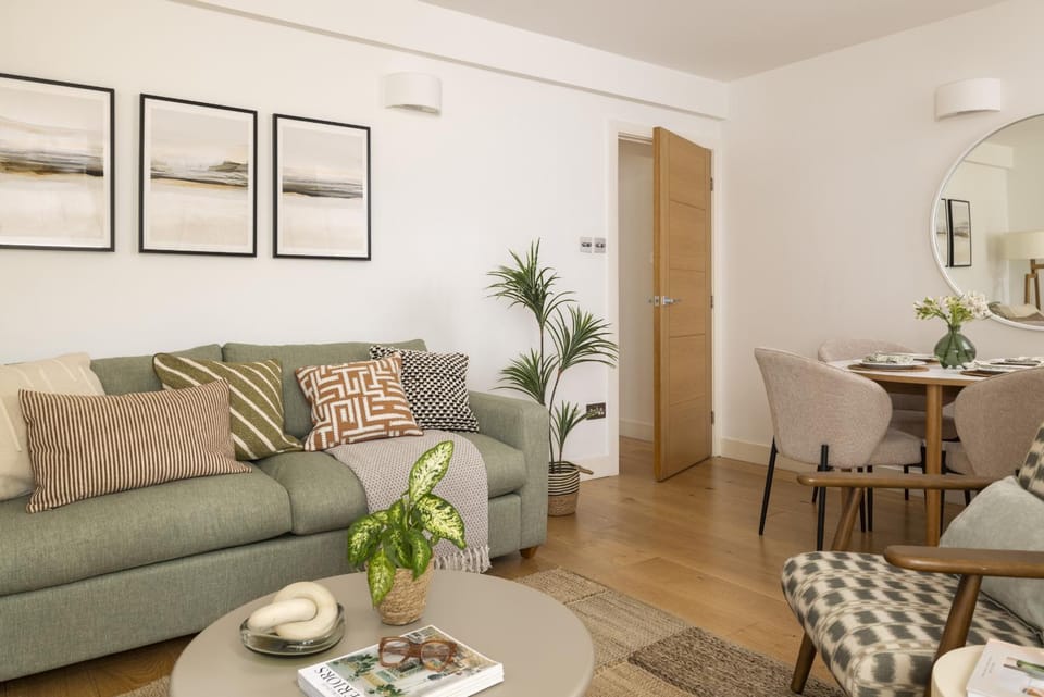 Communal lounge/ TV room, Living room