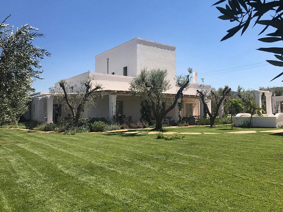 Facade/entrance, Garden view