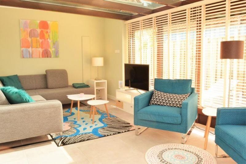 TV and multimedia, Living room, Seating area