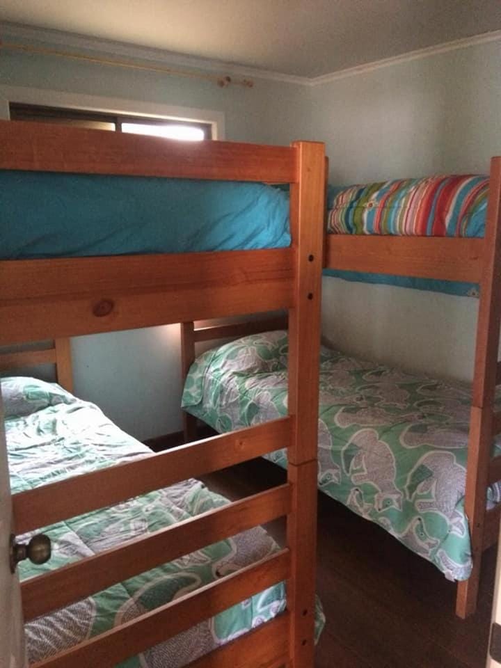 Bedroom, bunk bed