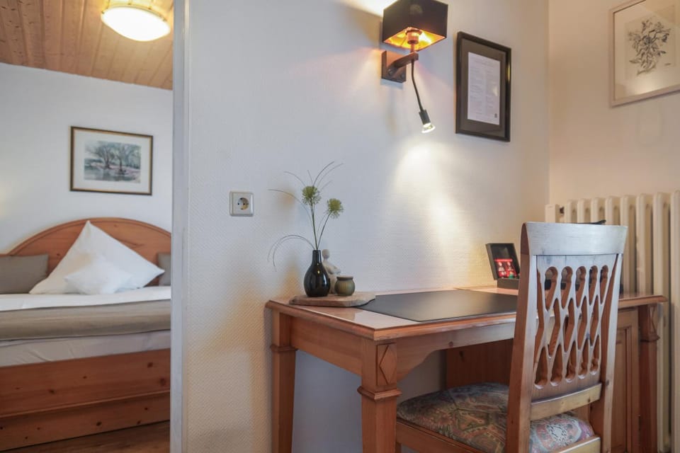 Bed, Coffee/tea facilities, Seating area