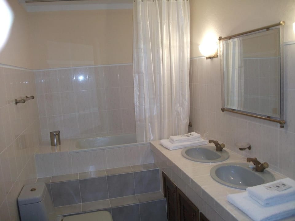 Casa Deus Farm Stay in Vila Real District